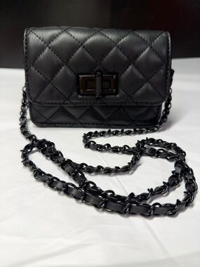 Black Quilted Chain Crossbody Bag Turn Lock Mini Shoulder Purse